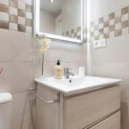 Sunny New In The Center