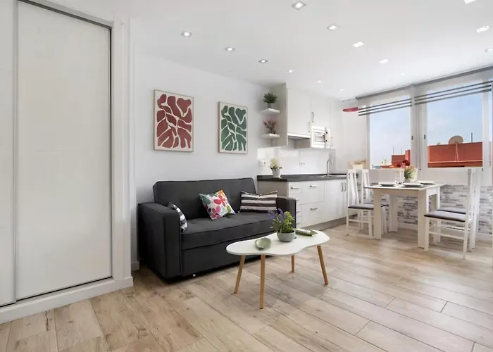 Sunny New In The Center Lägenhet Torremolinos