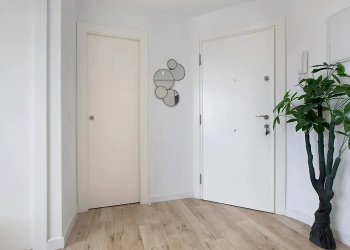 Sunny New In The Center