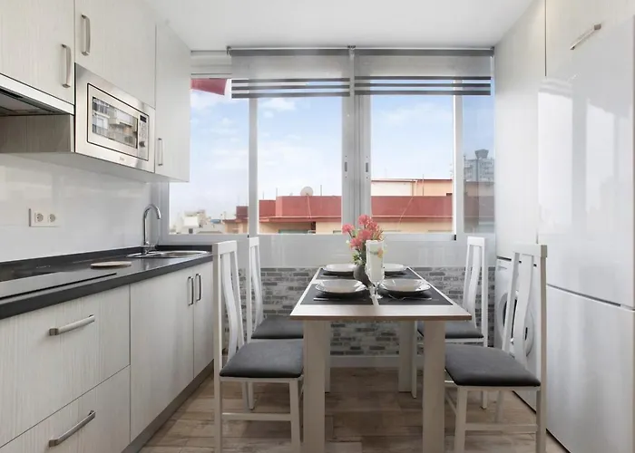 Lägenhet Sunny New In The Center *