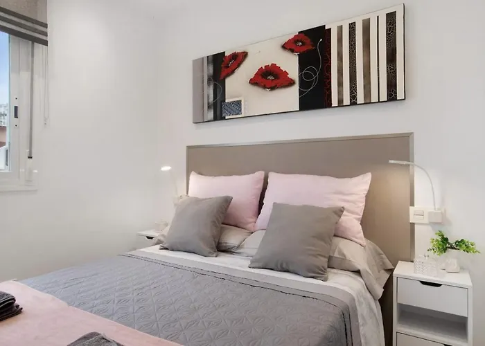 Lägenhet Sunny New In The Center *