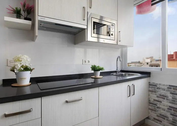 Sunny New In The Center Torremolinos