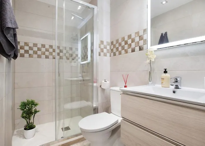 Sunny New In The Center * Τορρεμολίνος