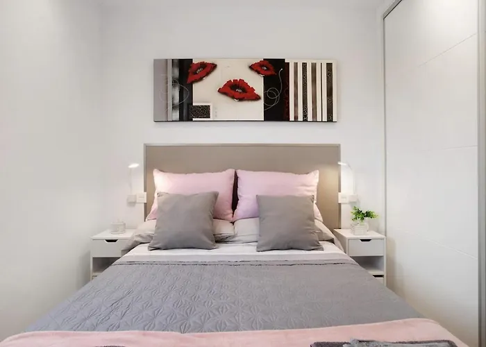 Sunny New In The Center *