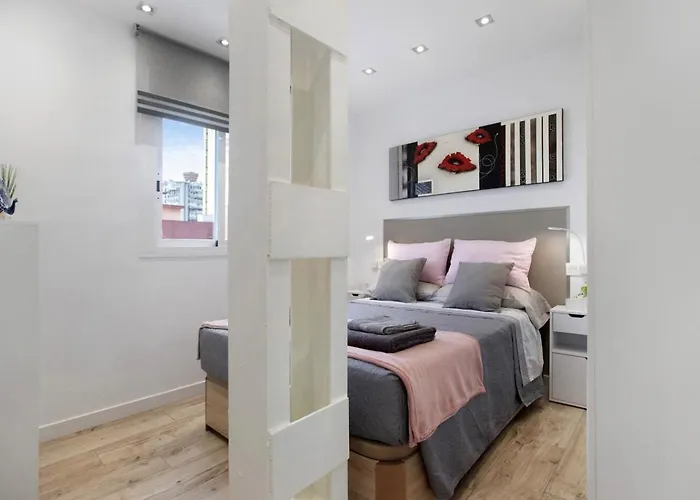 Sunny New In The Center Διαμέρισμα *