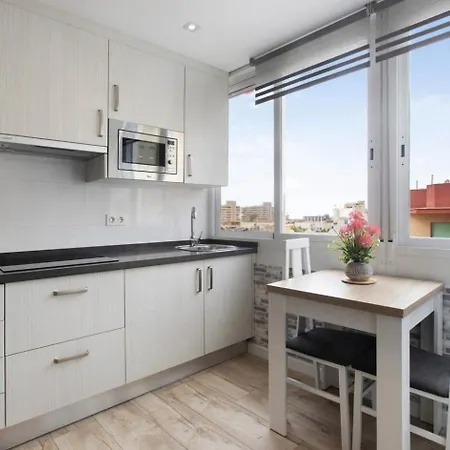 Sunny New In The Center Apartment Torremolinos
